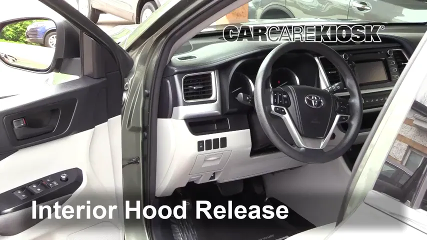 2015 Toyota Highlander LE 2.7L 4 Cyl. Hood